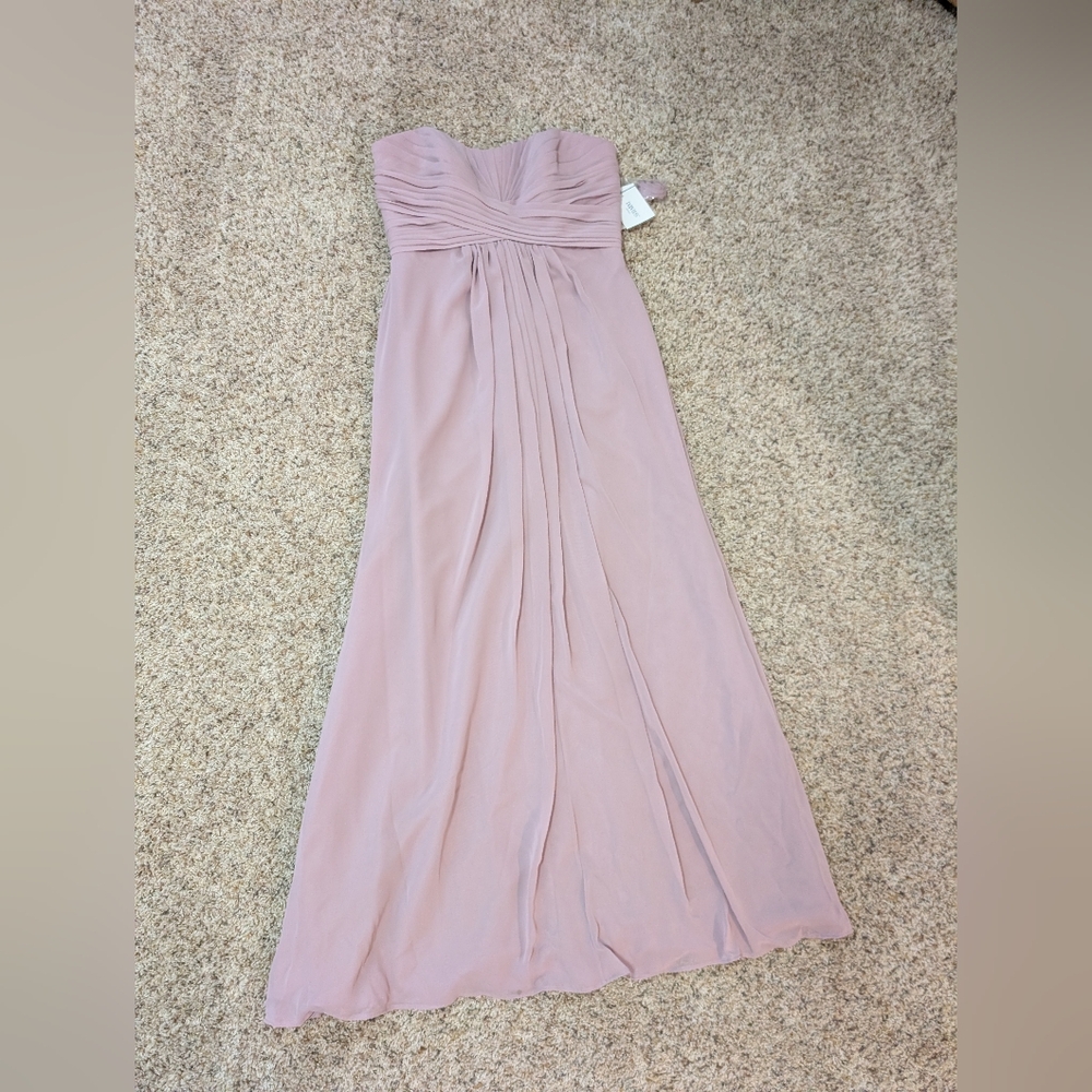 David's Bridal women's size 8 strapless chiffon gown in quartz